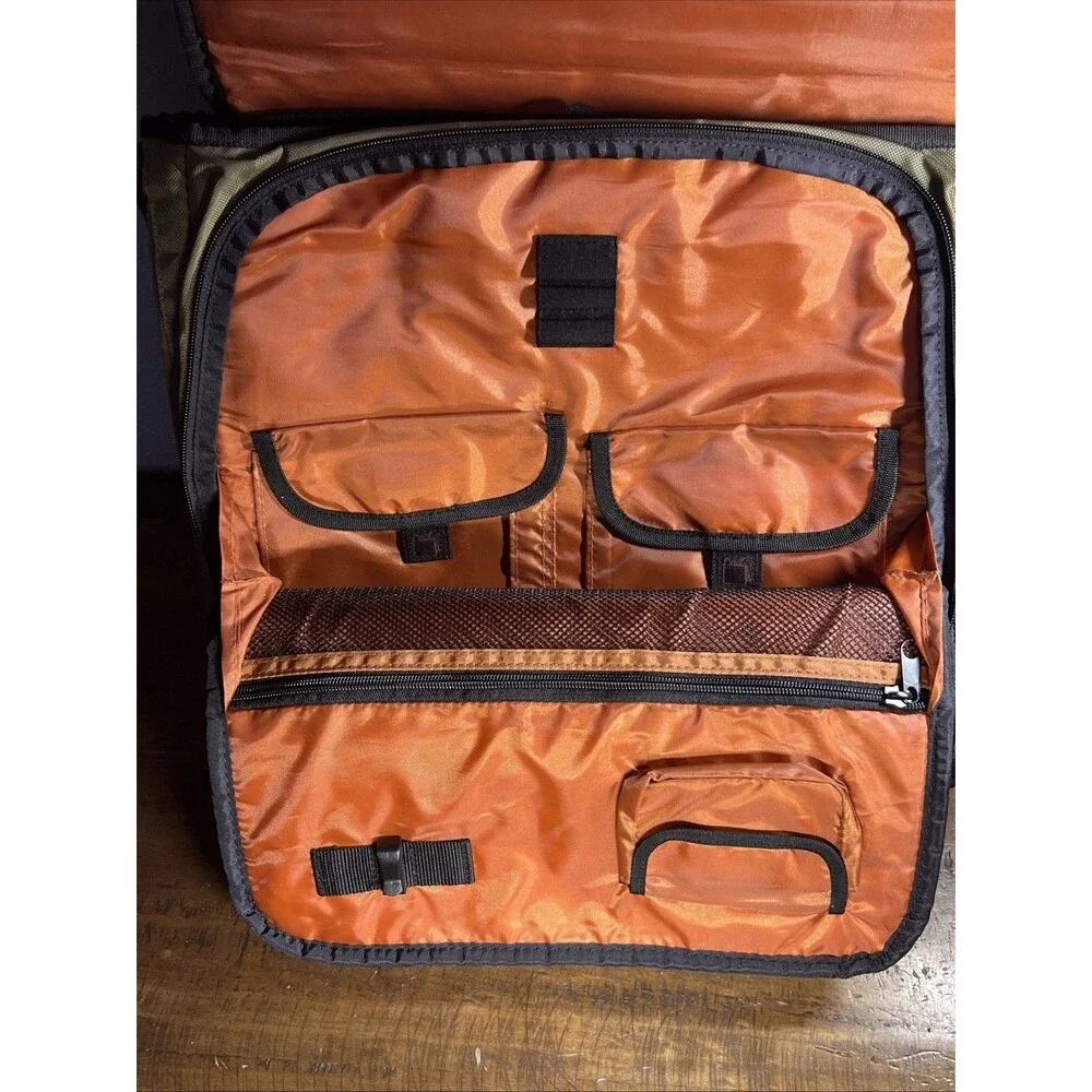 TARGUS Laptop Messenger Top Load Padded Laptop Carrying Case Bag  15”